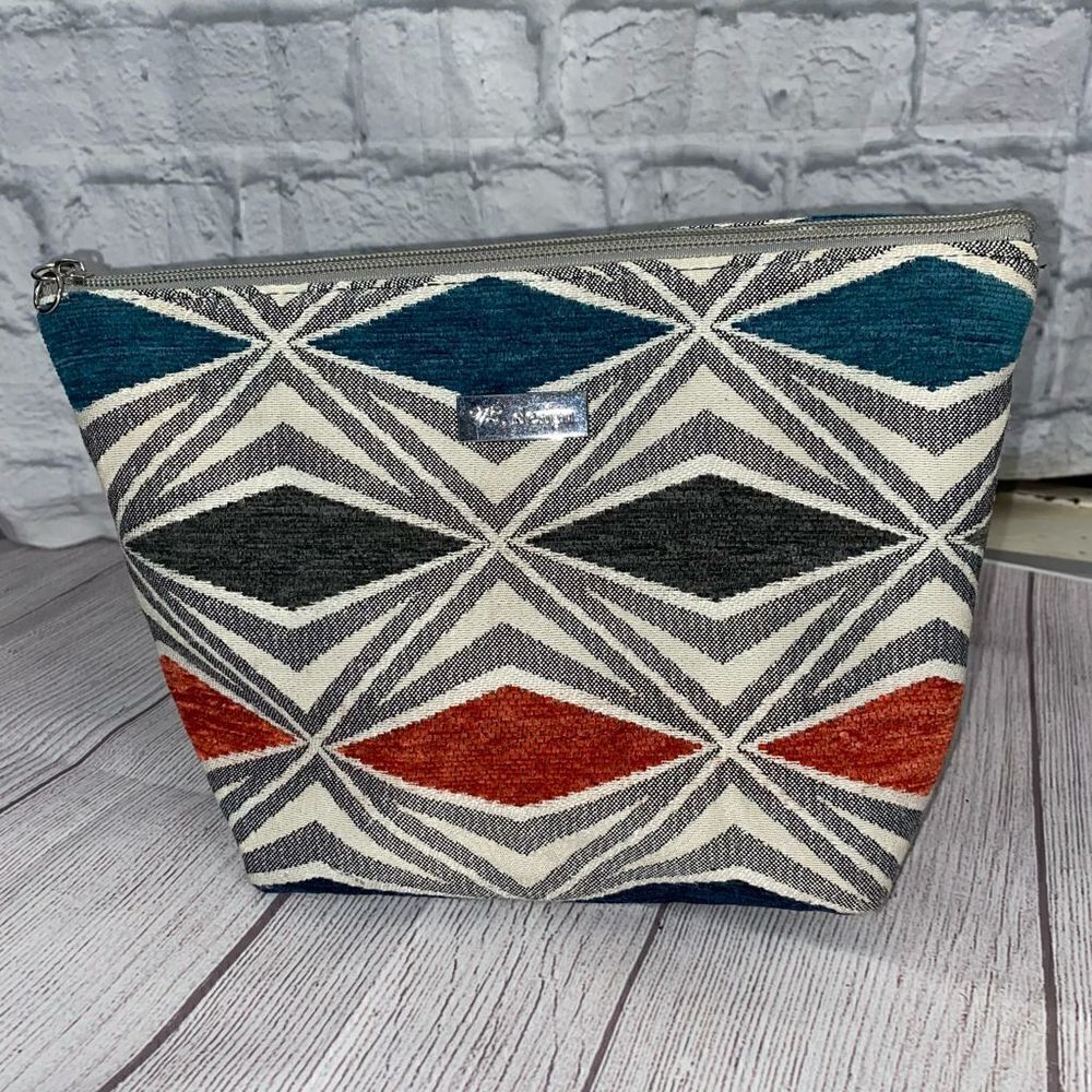 VB design make up bag